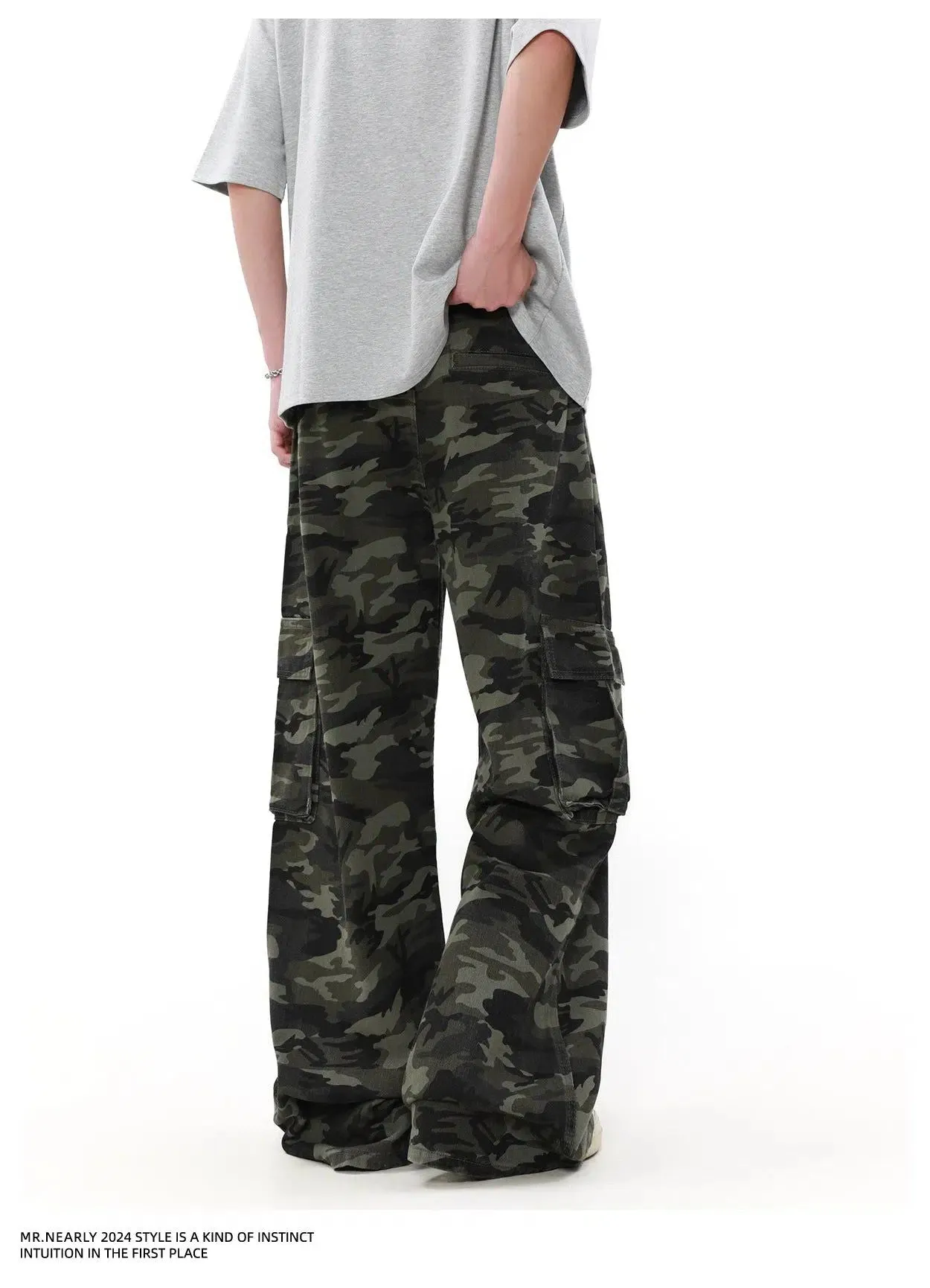 Camo Print Flap Pocket Cargo Pants